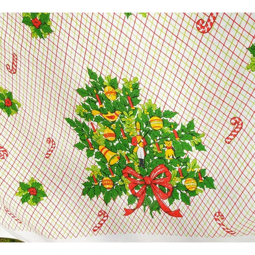 Vintage Tablecloth MCM Christmas Toys Tastemaker Stevens Easy Care 67.5x51.5